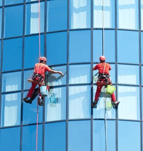 Мытье фасадов промальпинистами в Клинцах